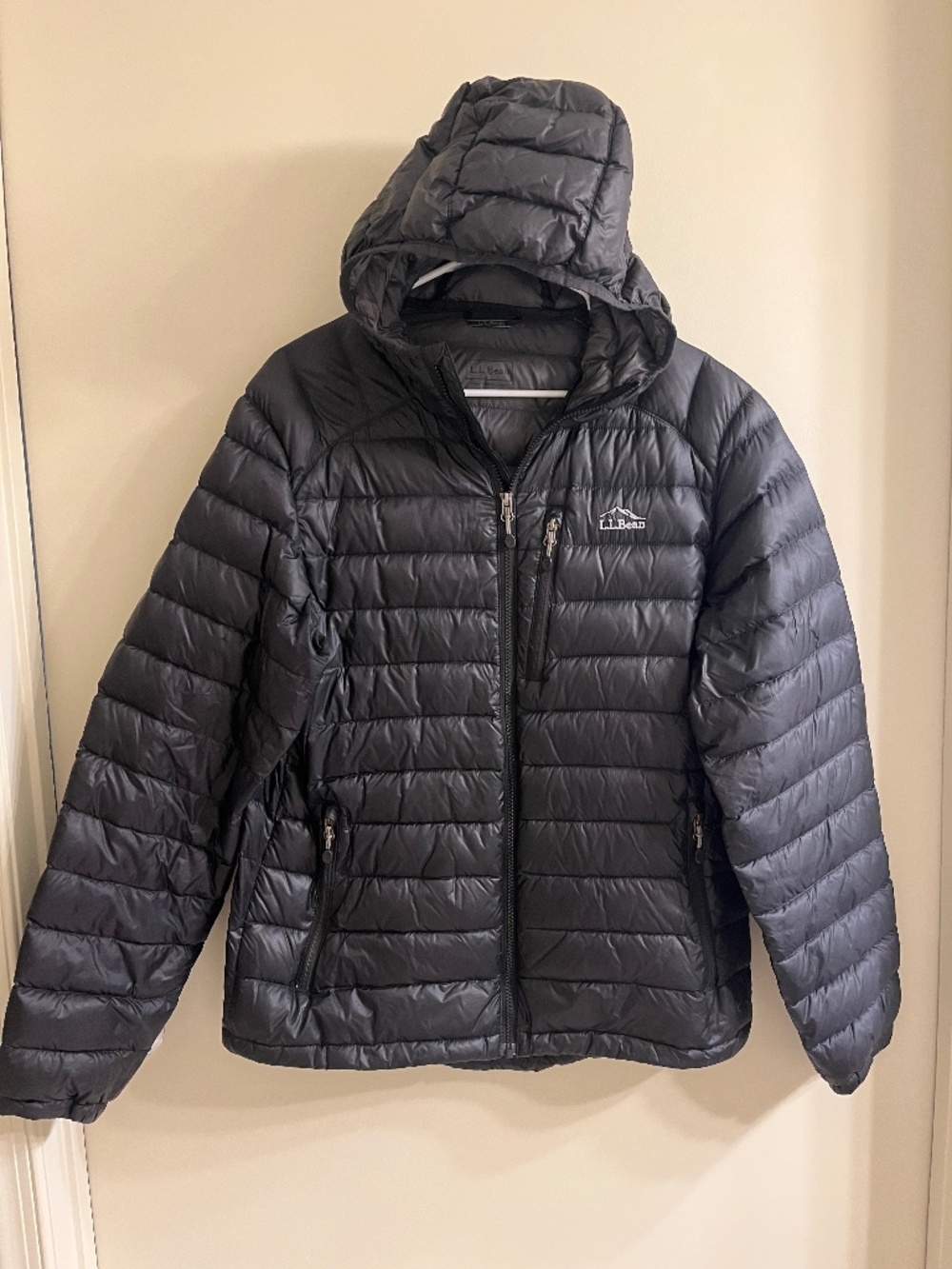 LL Bean Men's Hooded Quilted Down Puffer Jacket - Medium